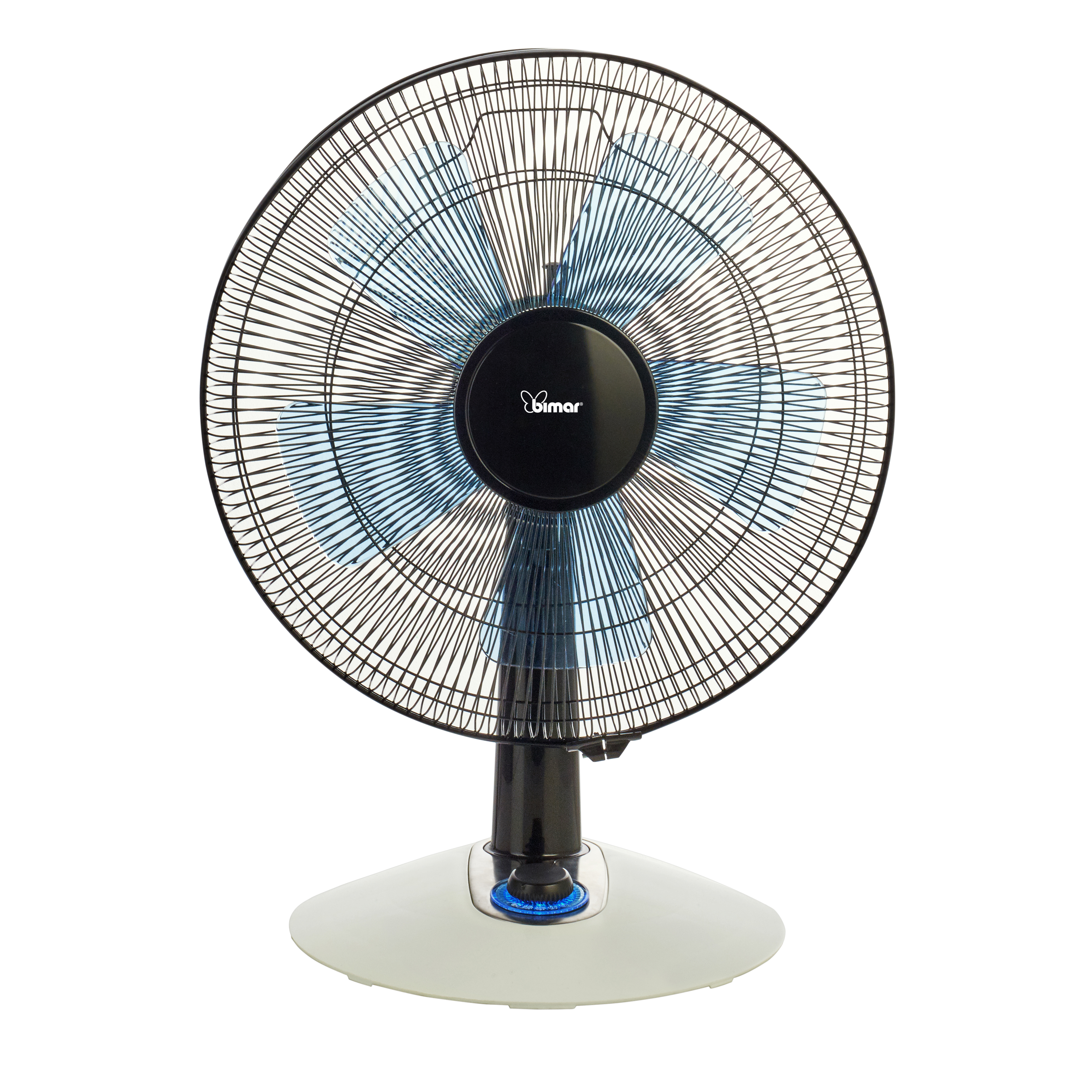 Ventilatore nero e blu. Base bianca. Pale blu. Sfondo bianco.