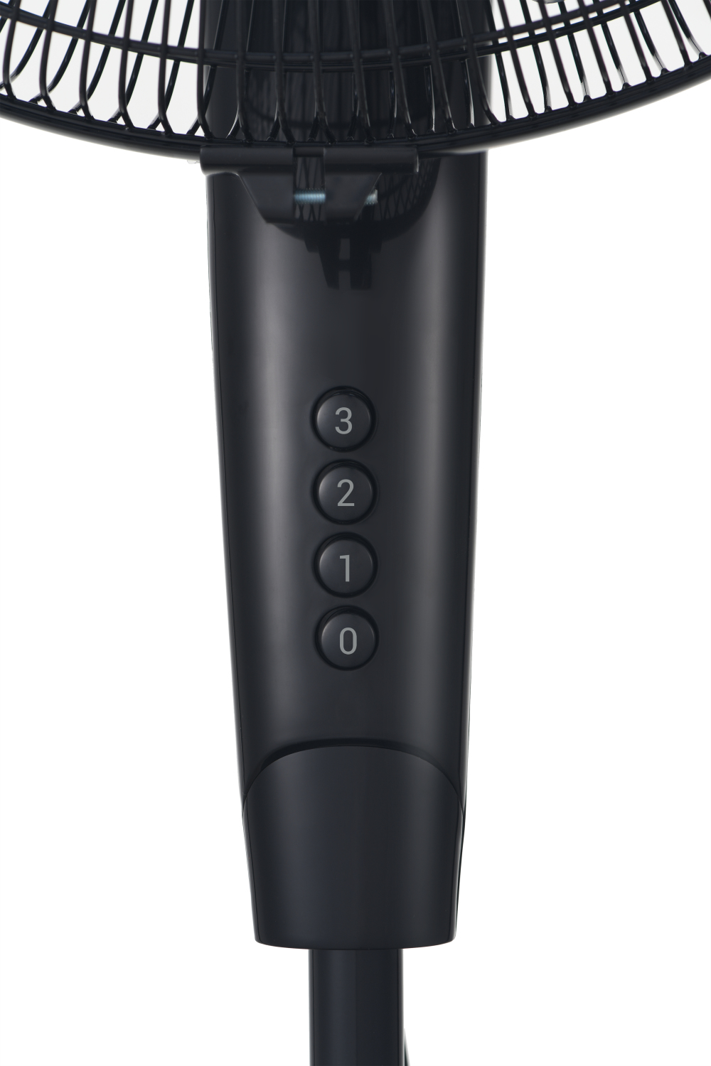 Zbliżenie czarnego panelu sterowania wentylatorem z ponumerowanymi przyciskami.