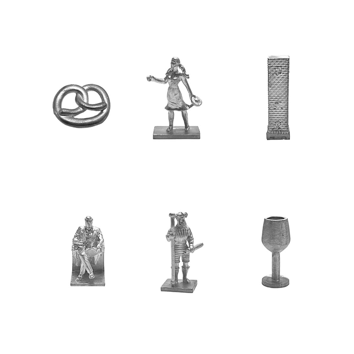 Monopoly-Spielsteine auf Weiß. Enthält eine Brezel, eine Frau, einen Schornstein, einen Mann, einen Ritter und ein Weinglas.