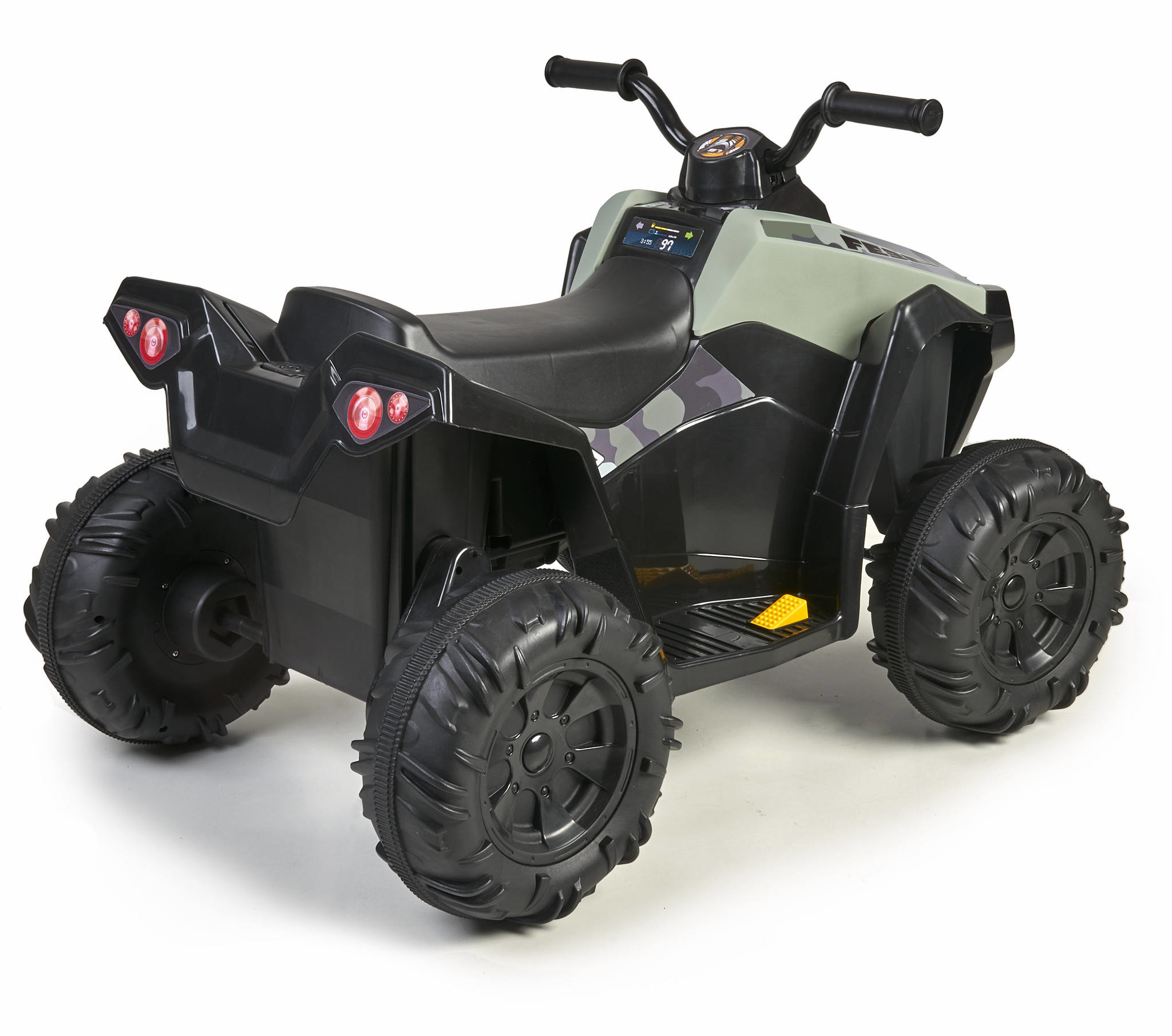Un juguete ATV negro y gris. El quad está en ángulo, mostrando sus ruedas y asiento.