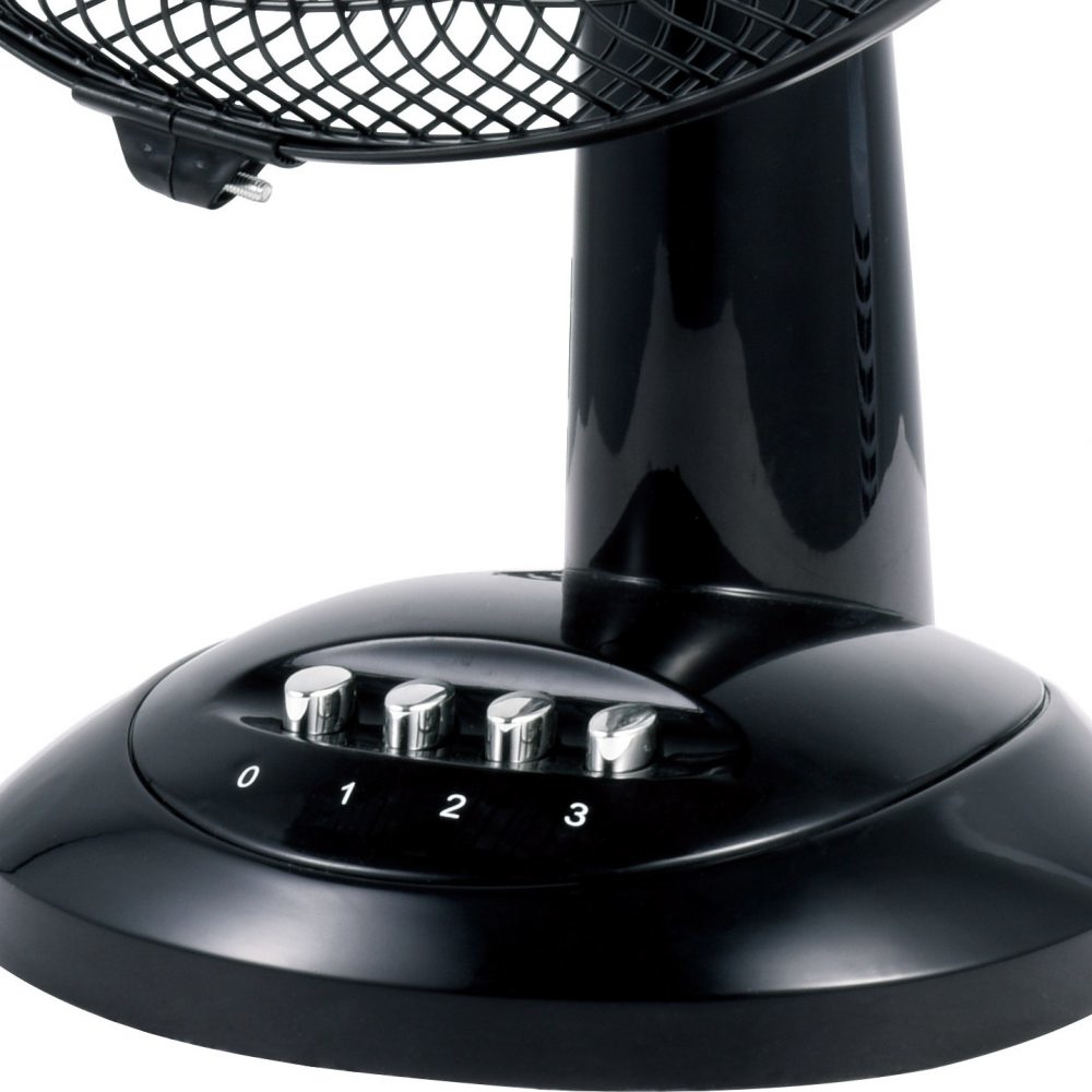 Zwarte ventilatorvoet met snelheidsregelknoppen (0, 1, 2, 3), close-up.
