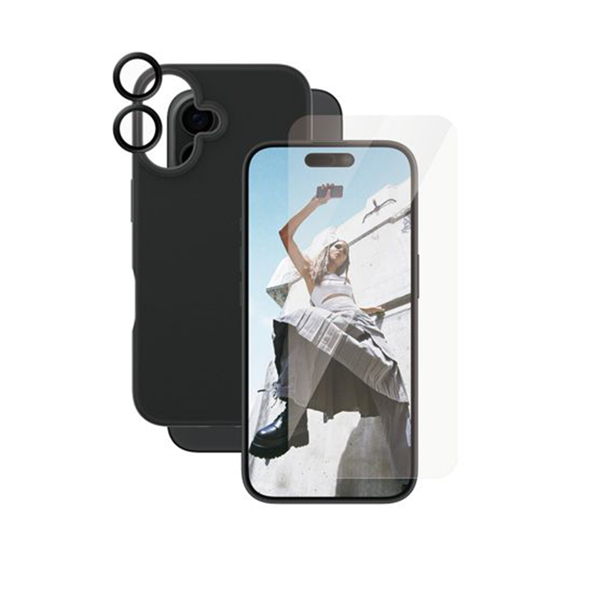 Smartphone con custodia, protezione schermo e protezioni lenti; donna sullo schermo.