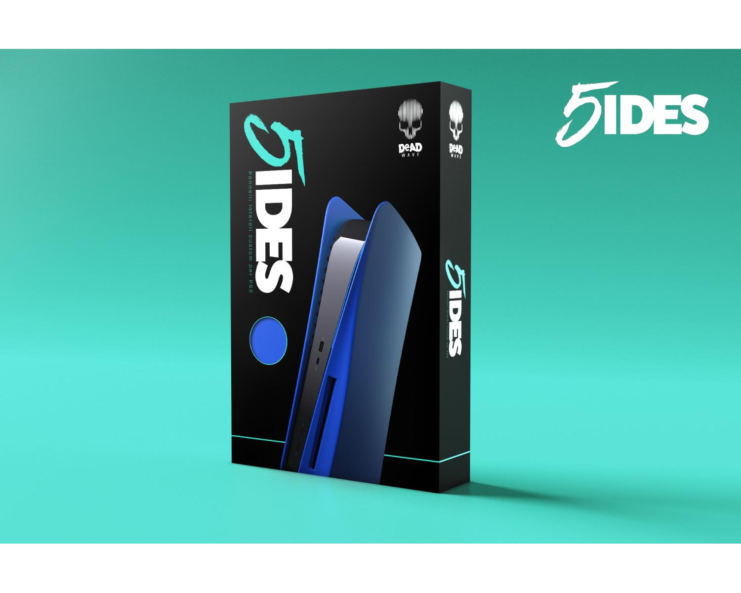 Czarne pudełko z niebieską konsolą w środku. Na pudełku napis '5IDES' z logo czaszki.