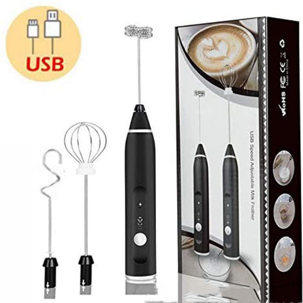 Milchaufschäumer-Set mit USB-Ladekabel. Enthält den Aufschäumer und mehrere Aufsätze.