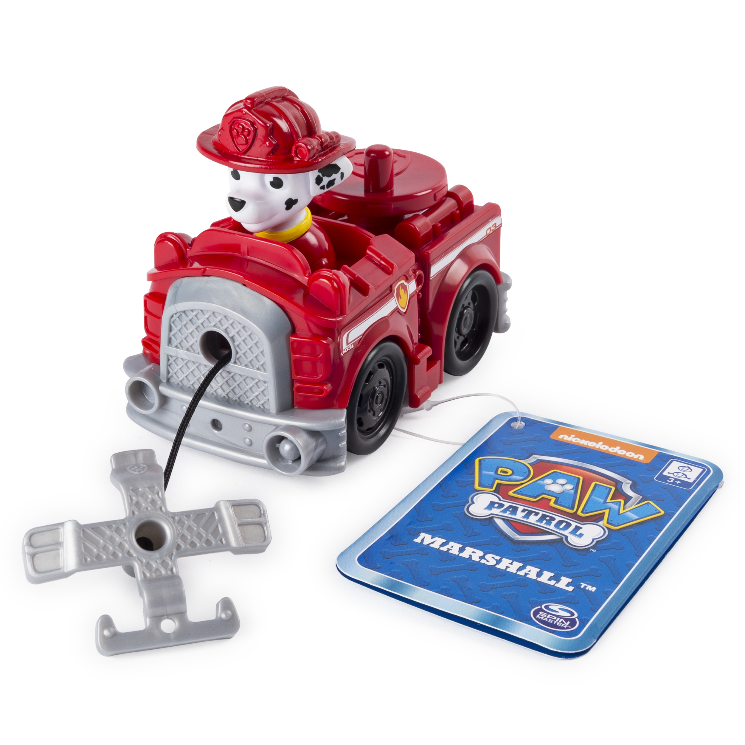 Coche de juguete Marshall de Paw Patrol. Coche rojo con figura de Marshall. Fondo blanco.