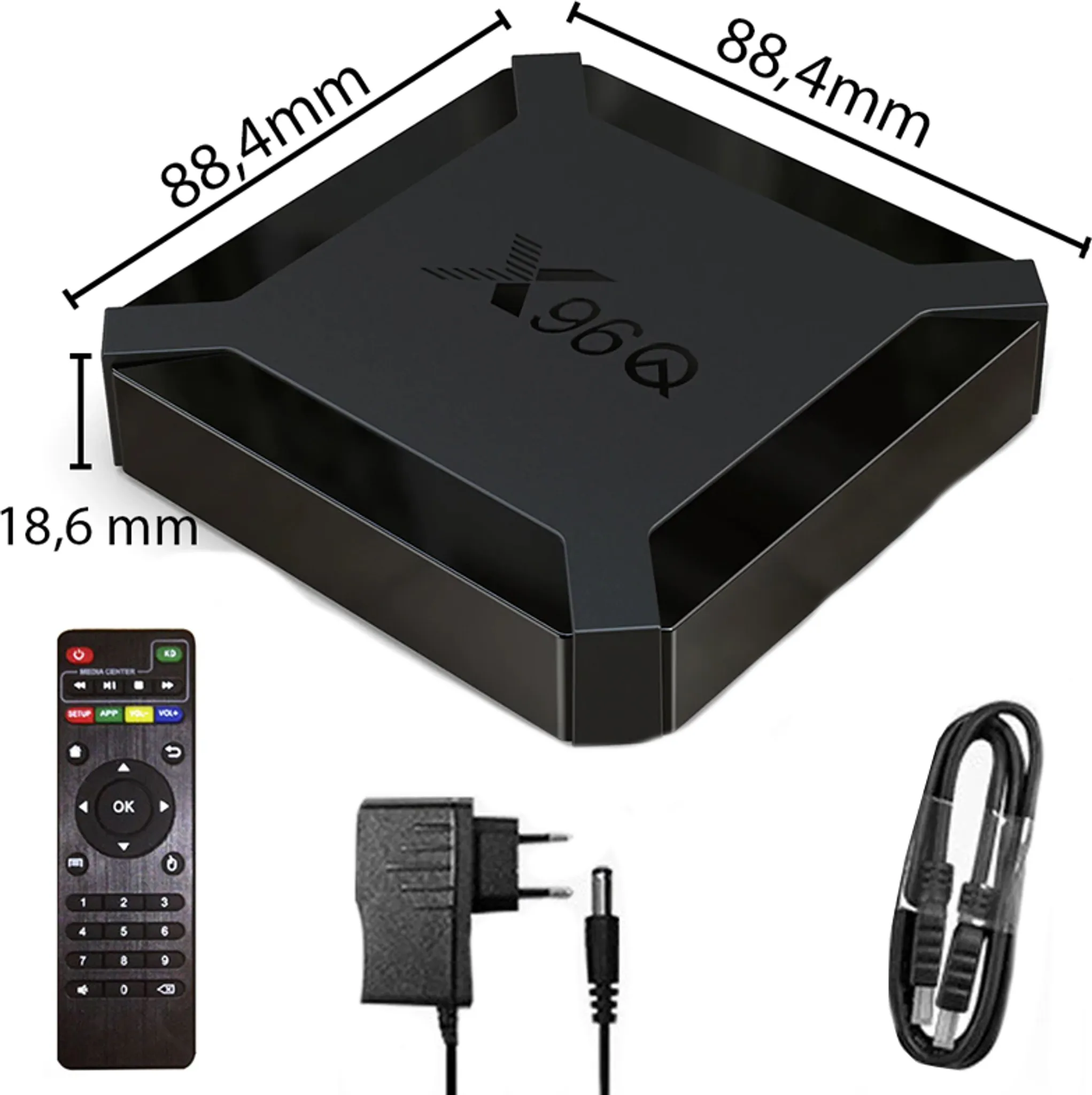 Schwarzes X96Q Media Center mit Maßen. Fernbedienung, Netzteil und Kabel werden angezeigt.
