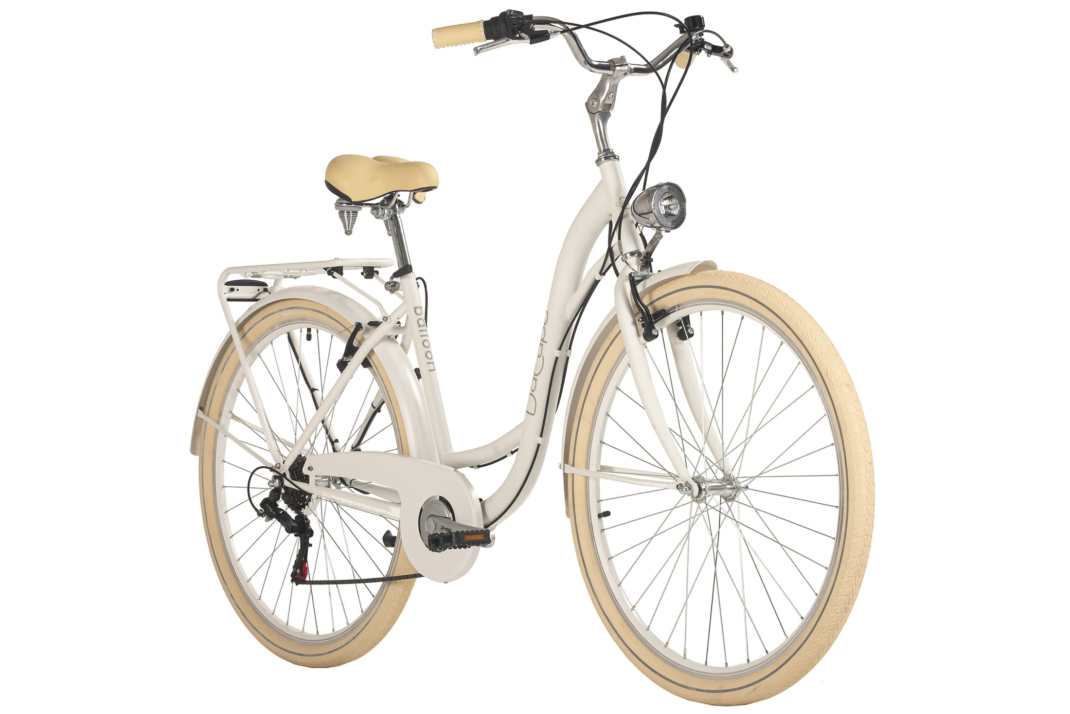 Ein weißes Fahrrad mit cremefarbenen Reifen und einem beigefarbenen Sattel. Es hat einen Korb und ein Licht.