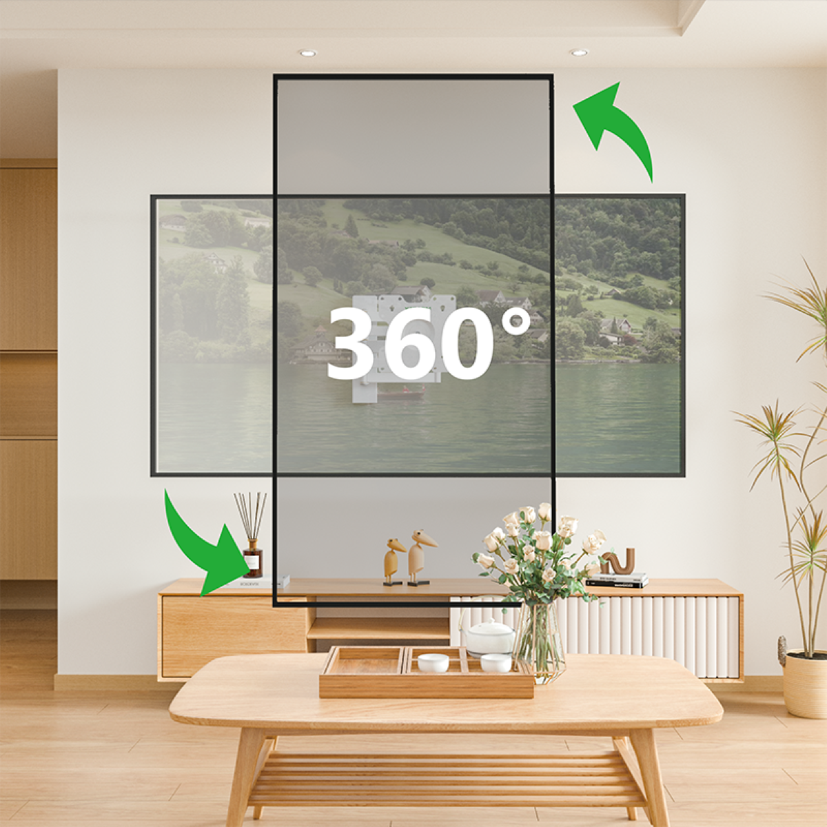 Wohnzimmer mit Fernseher an der Wand. Pfeile zeigen, dass sich der Fernseher um 360 Grad drehen kann. Darunter ein Holzschrank.