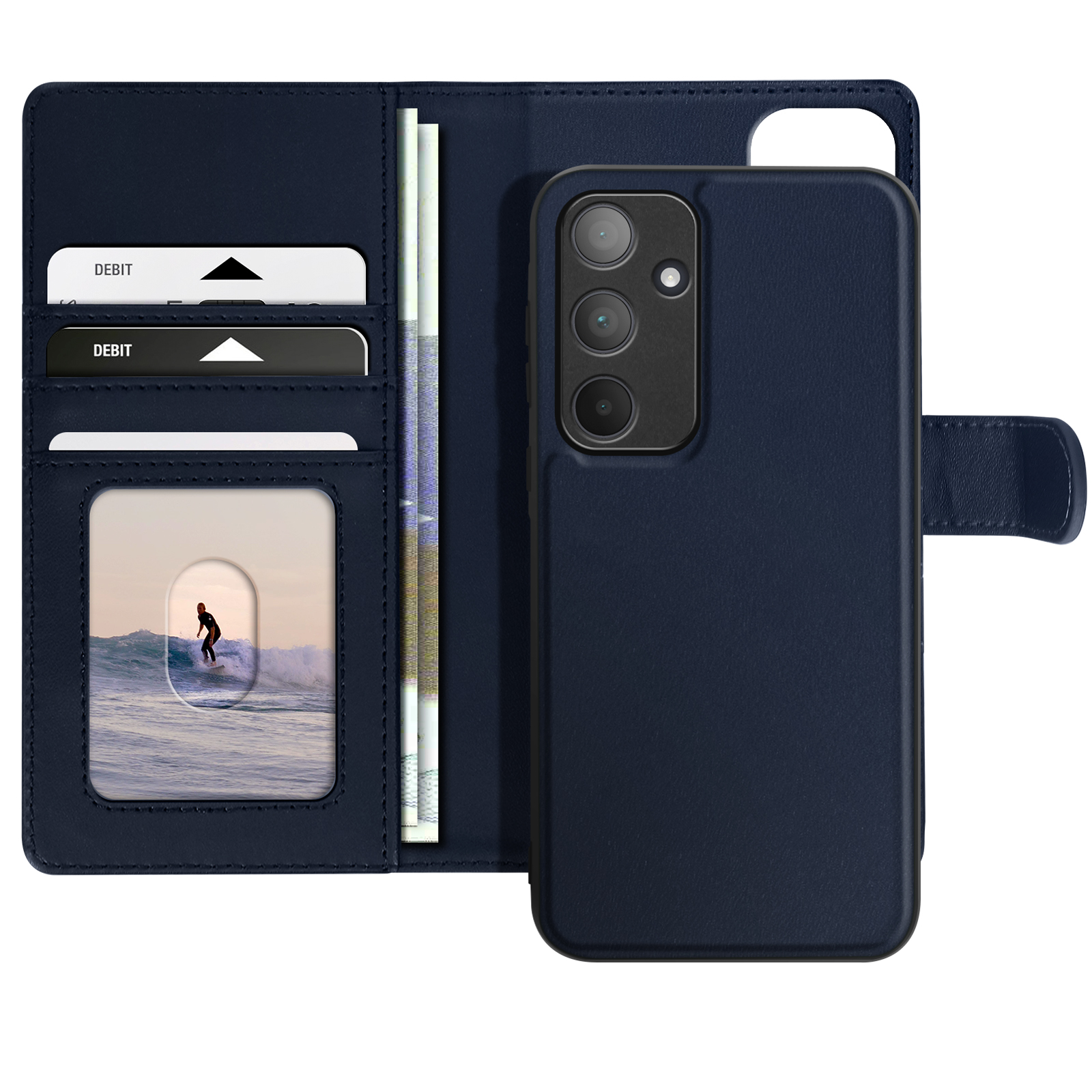 Custodia blu navy aperta, con carte, denaro e surfista nell'onda.