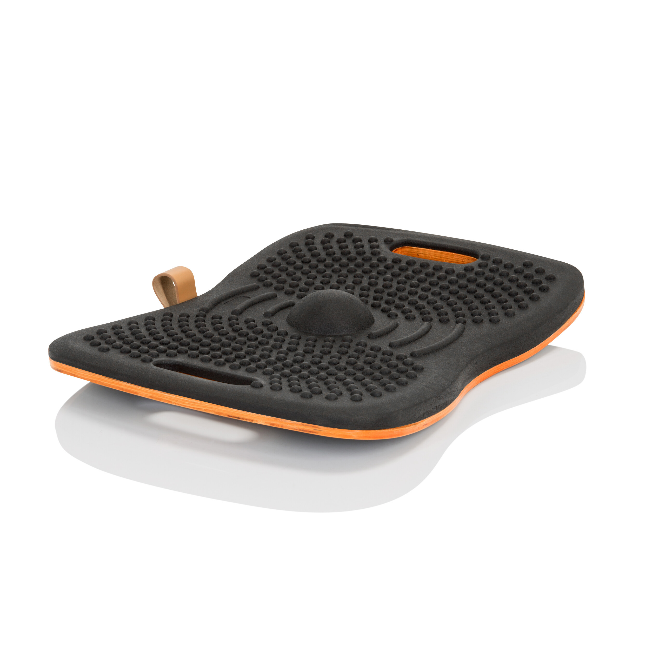 Schwarzes und oranges Balance Board mit Griff, geriffelter Oberfläche und Lichtreflexion.
