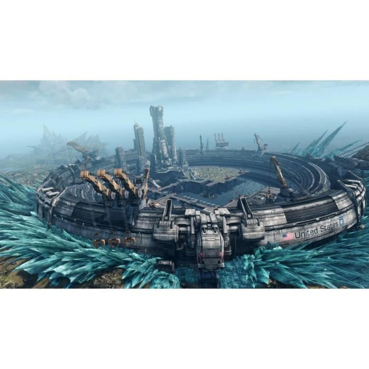 Città fantascientifica con mura circolari, strutture futuristiche e cielo nuvoloso.