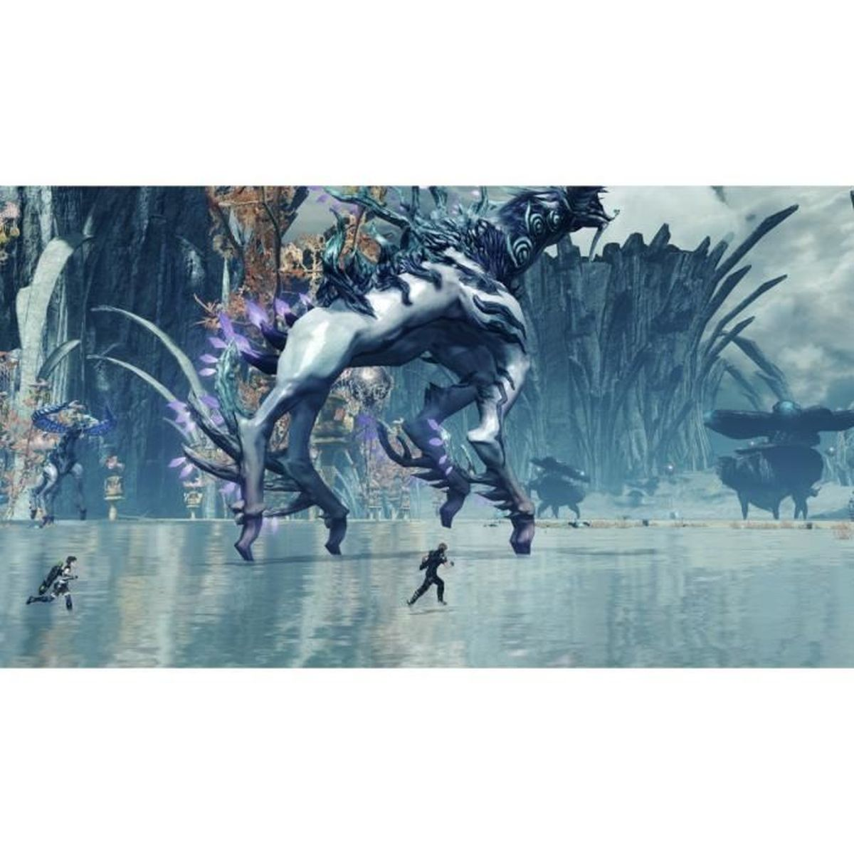 Scena fantasy con grande creatura, figure che corrono e superficie d'acqua riflettente.