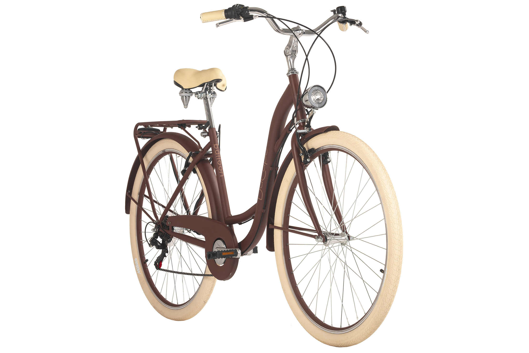 Ein braunes Fahrrad mit cremefarbenen Reifen und einem cremefarbenen Sitz wird von vorne gezeigt.