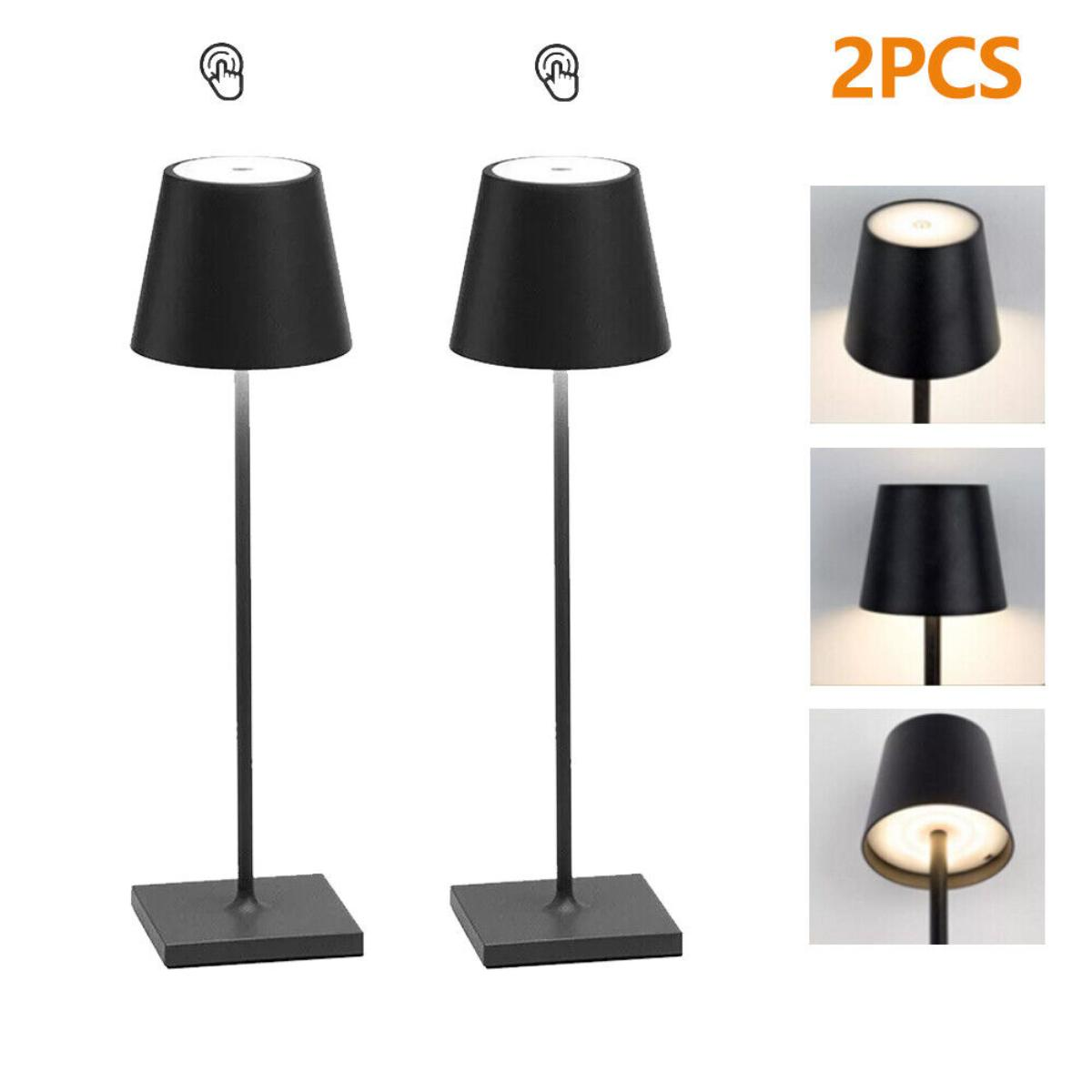 Zwei schwarze Tischlampen mit schwarzen Schirmen und quadratischen Sockeln, mit Touch-Steuerung.