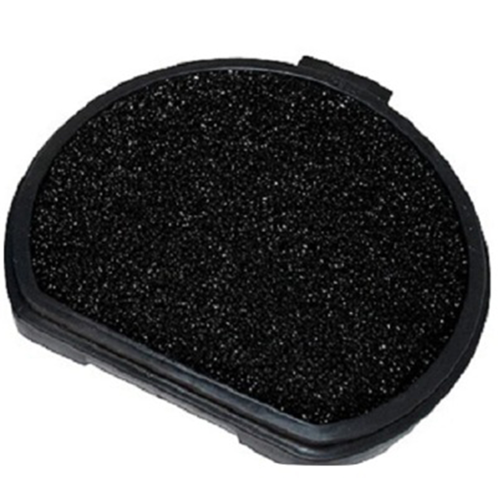 Ein schwarzer Luftfilter mit schwarzem Rahmen. Der Filter hat eine strukturierte, poröse Oberfläche.