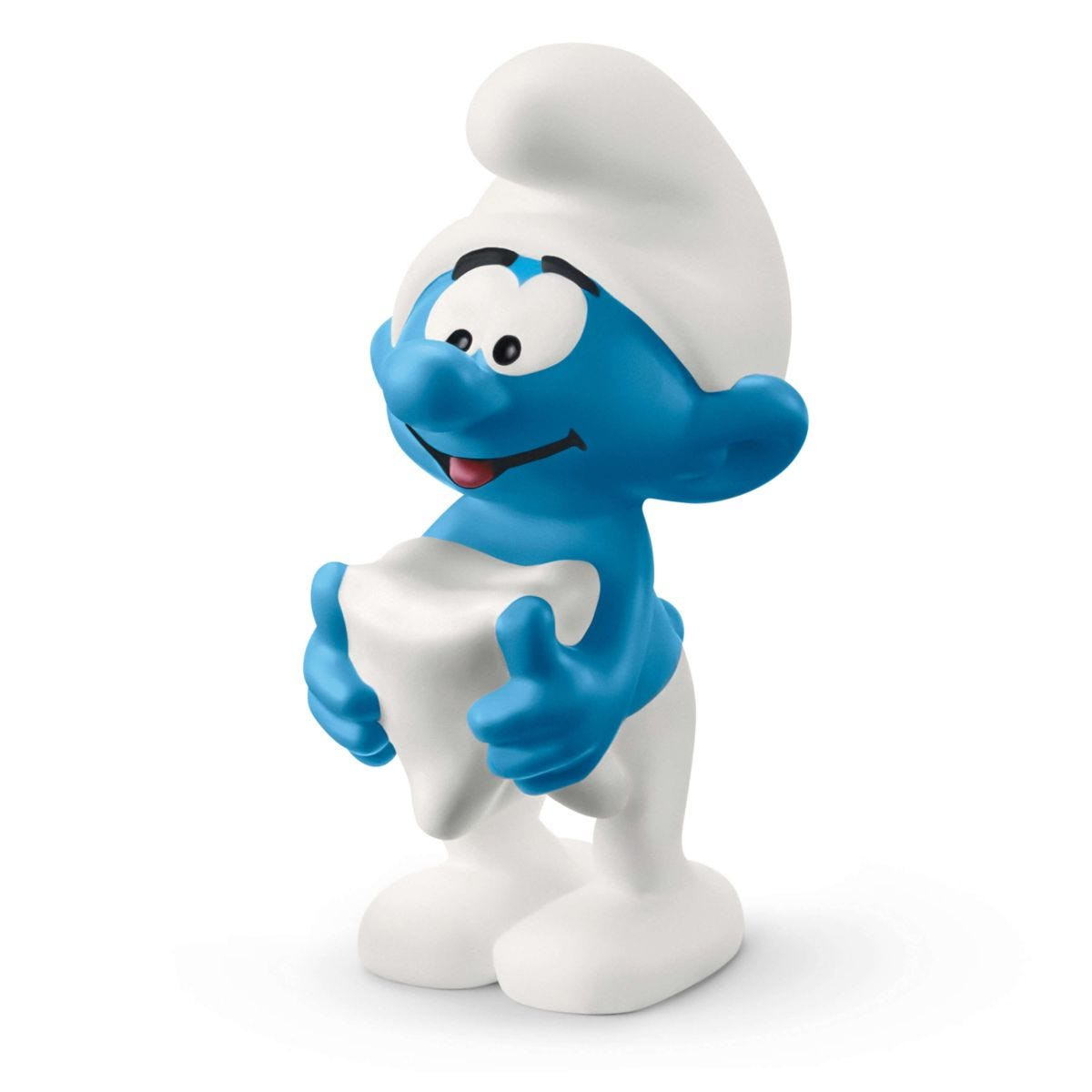 Blaue Schlumpffigur, die einen weißen Zahn hält, weißer Hut und Kleidung, auf weißem Grund.