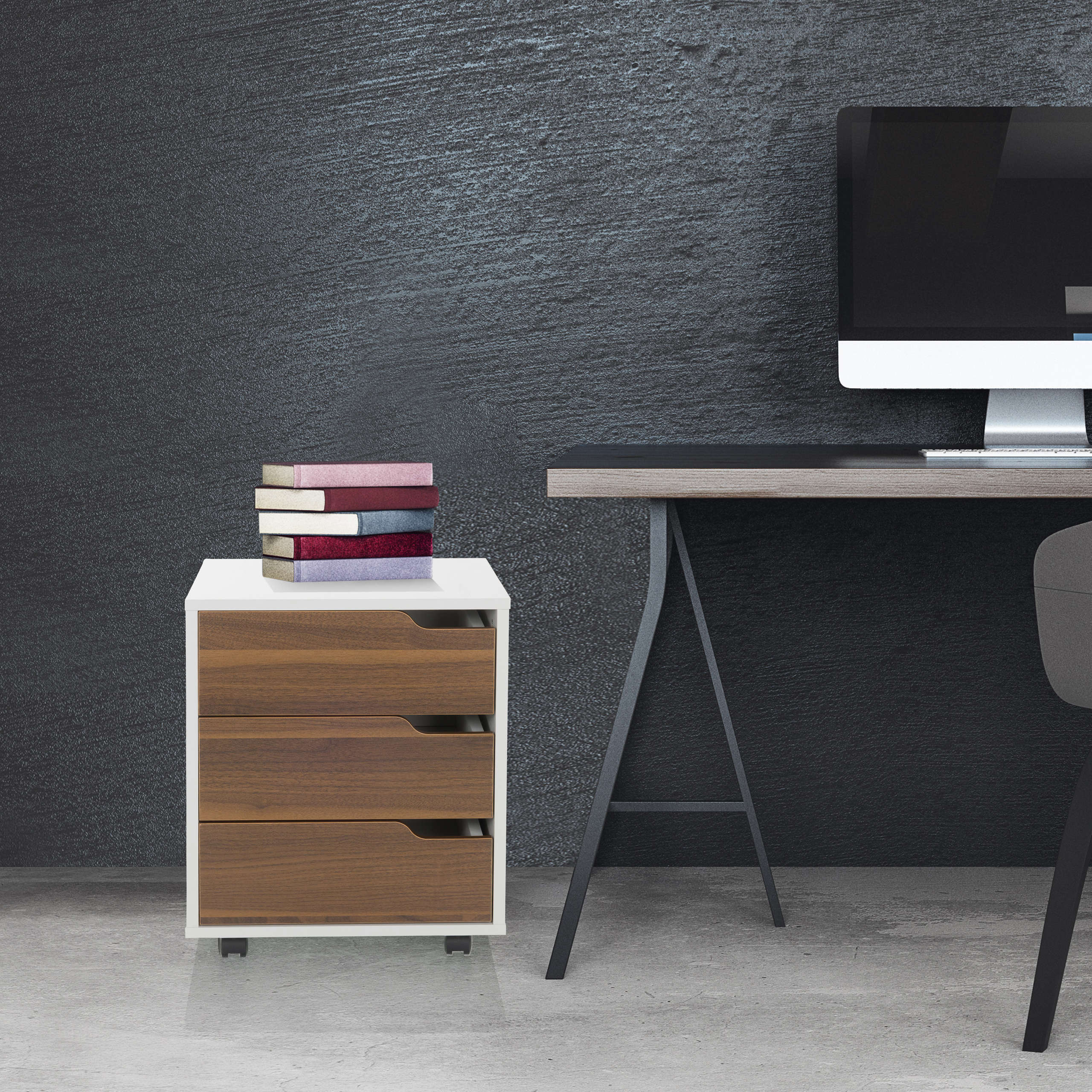 Weißes und holzfarbenes Schrank mit drei Schubladen und Schreibtisch.