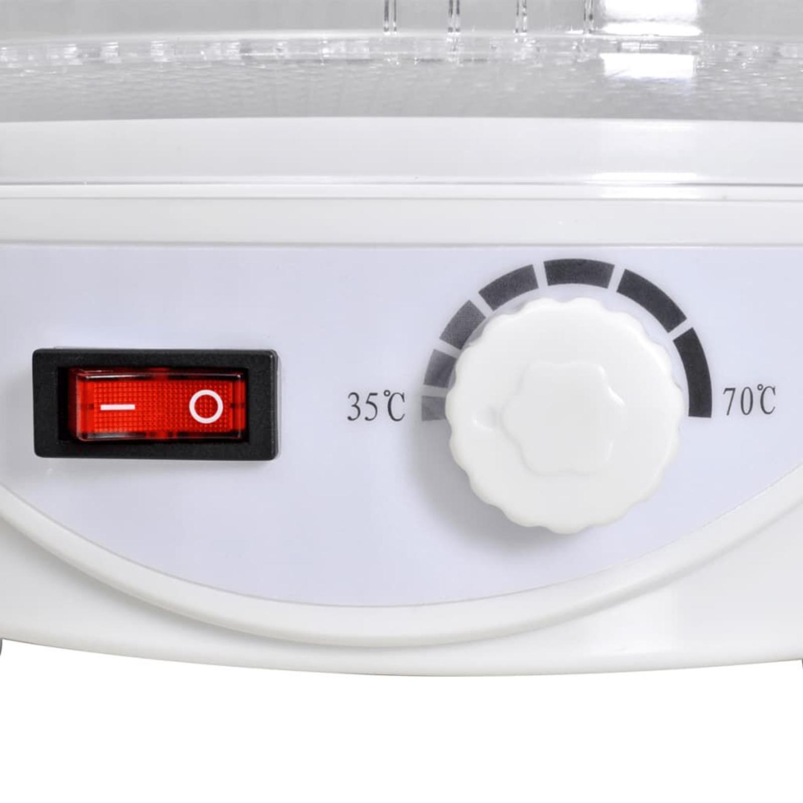 Eine weiße Maschine mit Temperaturregler und rotem Netzschalter. Der Regler ist auf 70°C eingestellt.