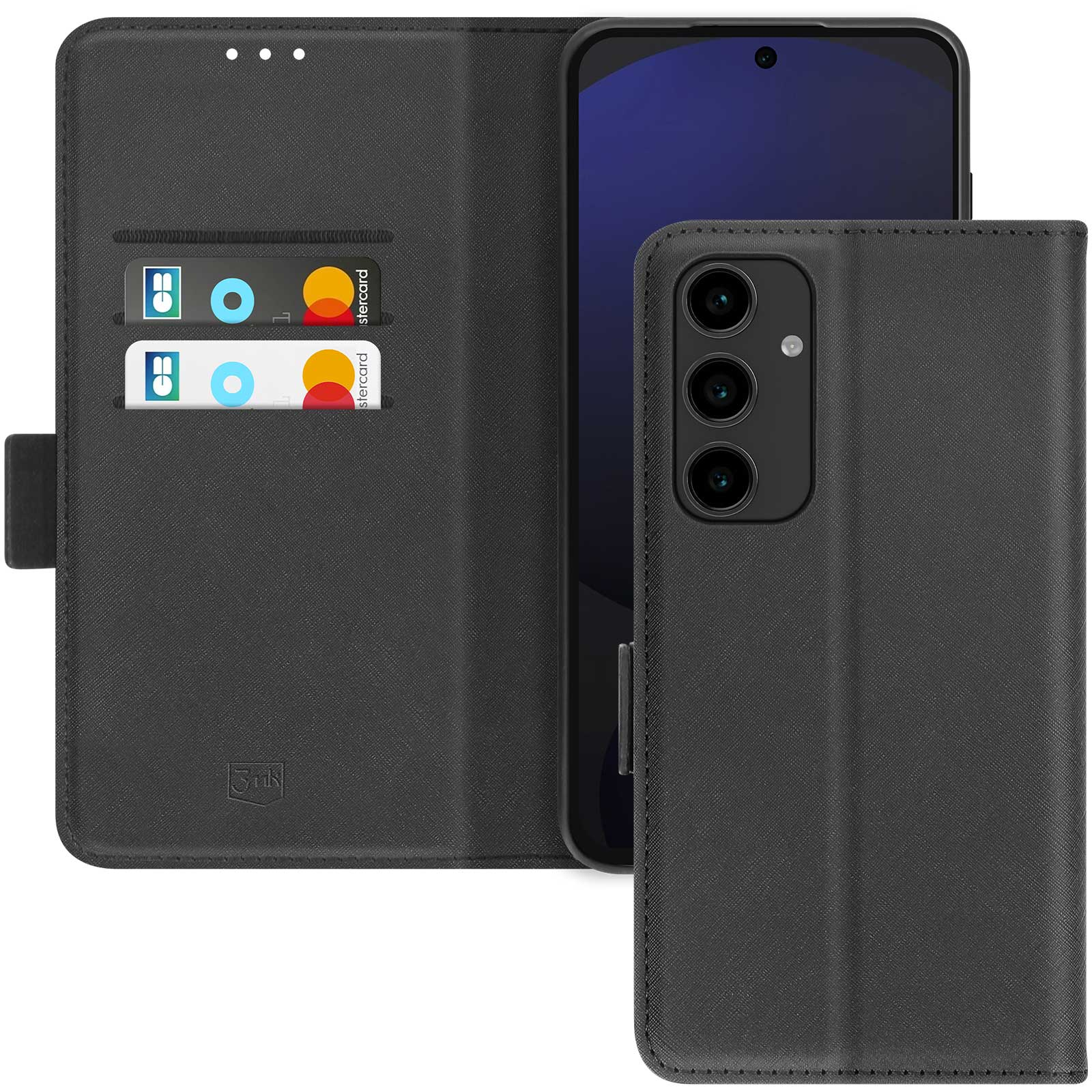 Czarne etui na telefon otwarte, z kartami. Telefon jest widoczny wewnątrz etui, z trzema aparatami.