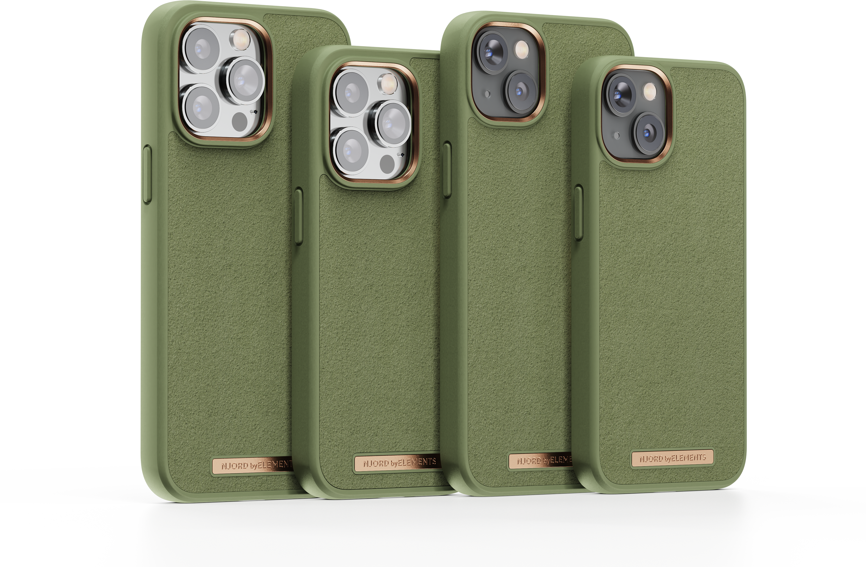 Quattro custodie verdi per telefono su sfondo nero, con finiture dorate intorno alla fotocamera.