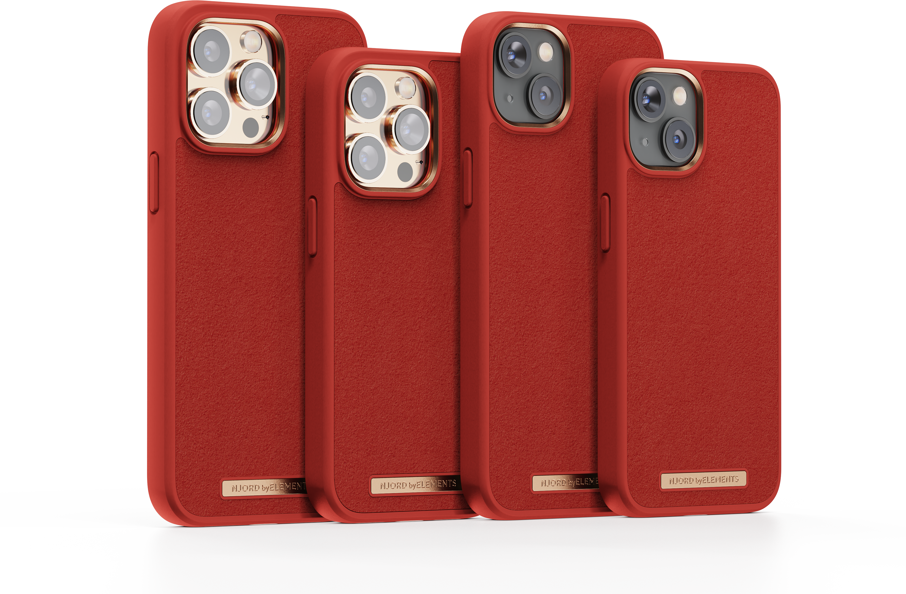 Quattro custodie rosse per telefono con dettagli dorati. Le custodie sono di diverse dimensioni, il marchio è in basso.