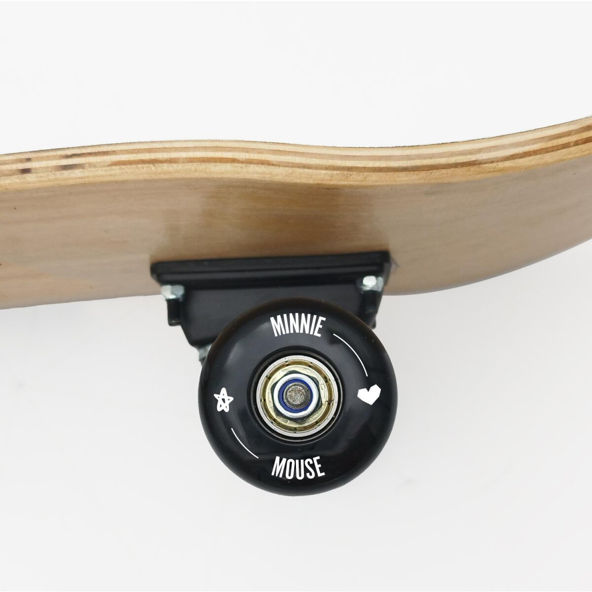 Ruota dello skateboard con "Minnie Mouse".