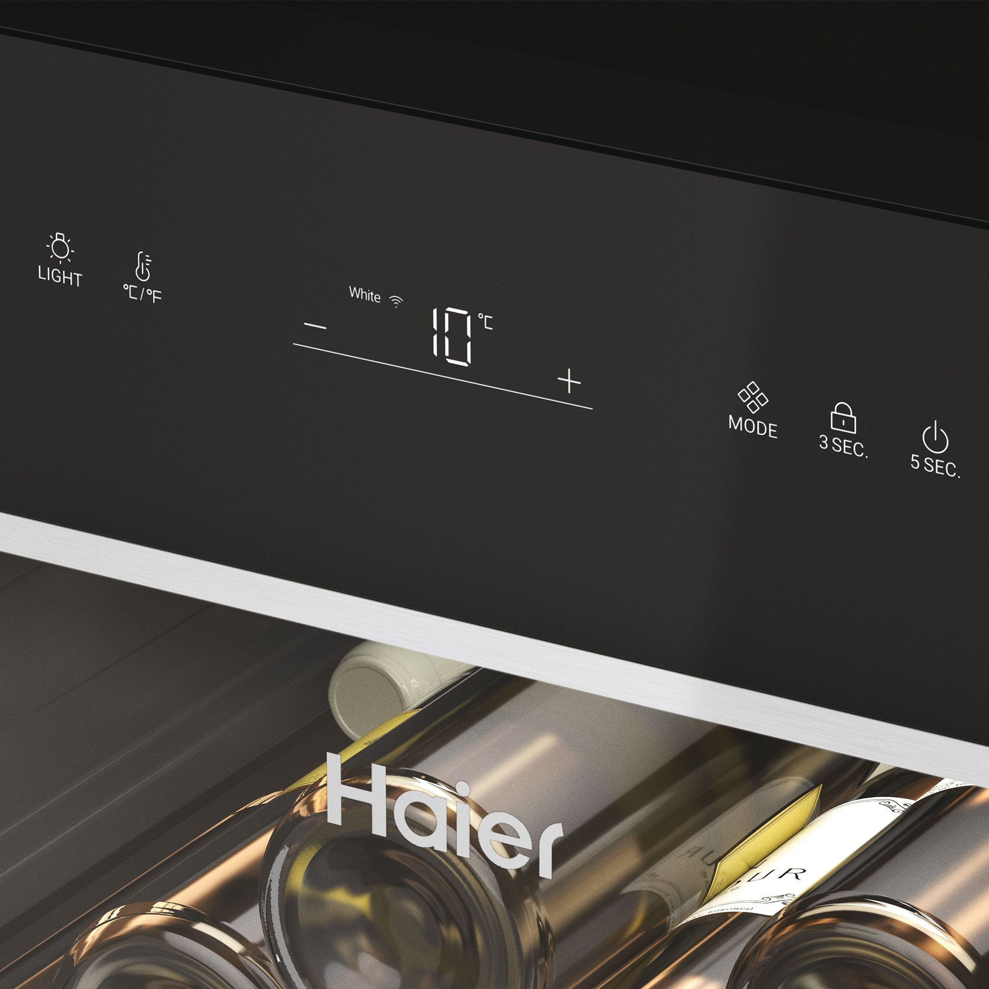 Pannello di controllo del frigorifero per vino Haier. Mostra il display della temperatura, la luce e le impostazioni della modalità. Pannello nero.