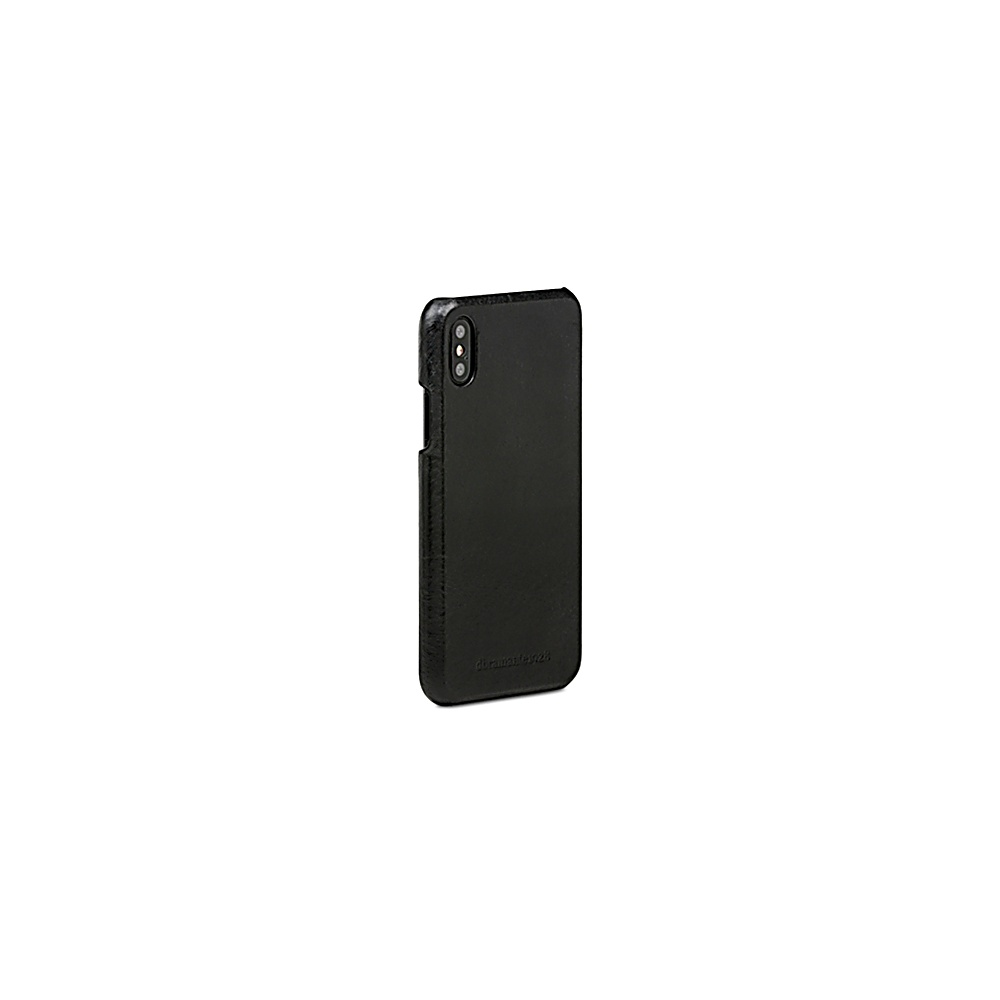 Custodia per telefono nera su sfondo bianco, leggermente angolata, con una texture.