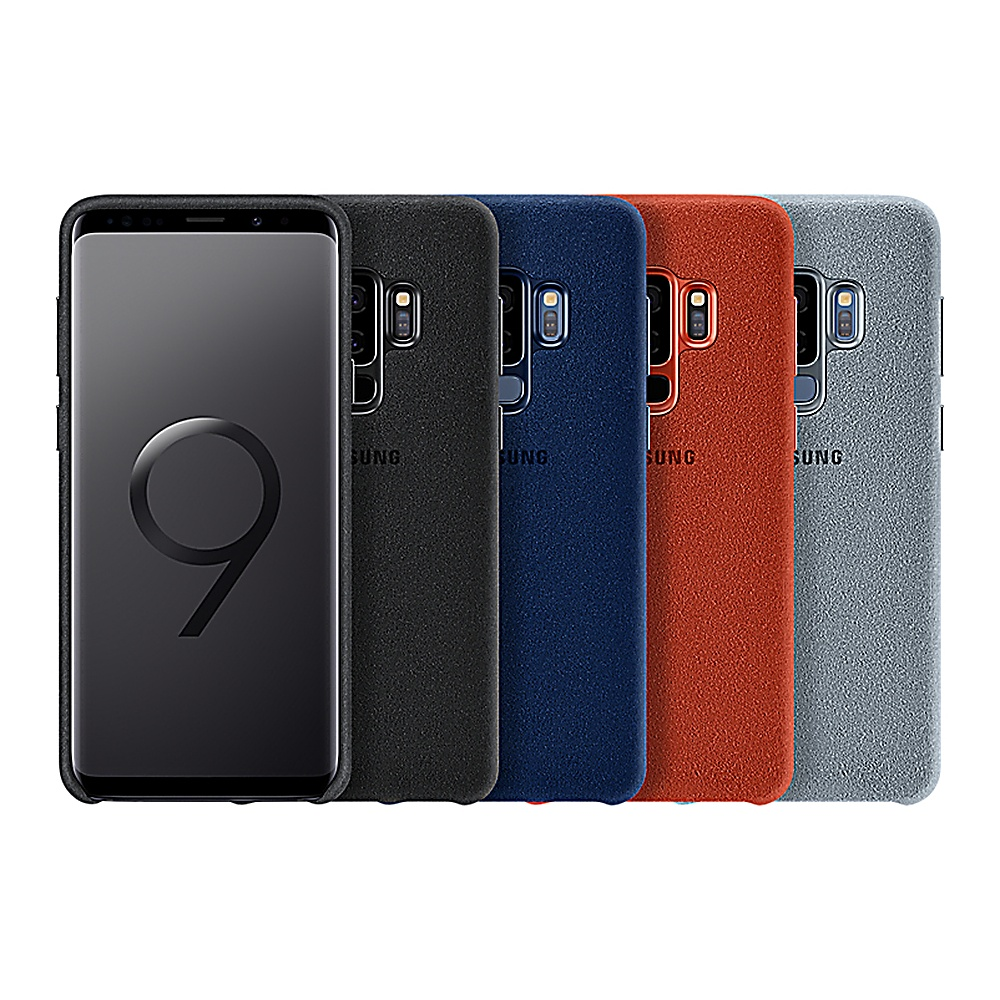 Quattro custodie per telefono di colori diversi, con un telefono a sinistra. Logo Samsung.