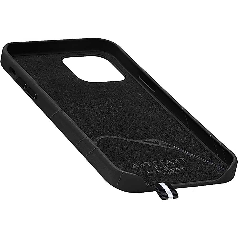 Una custodia per telefono nera con interno strutturato, esterno nero e cinturino bianco e nero.