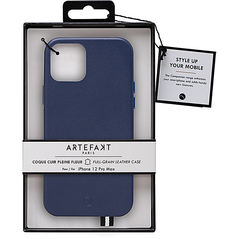 Custodia blu per iPhone in una scatola. La scatola dice 'ARTEFAKT PARIS' e 'FULL-GRAIN LEATHER CASE'.