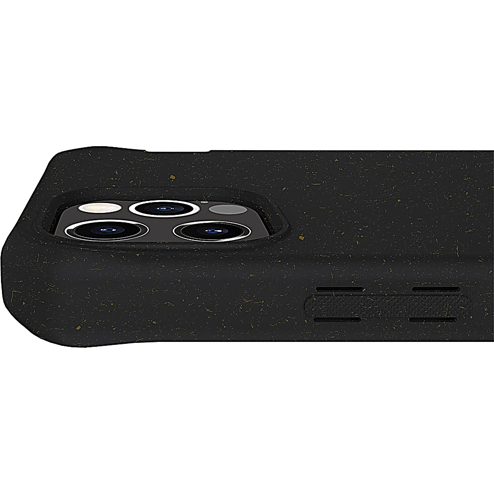 Primo piano di una custodia per telefono, con l'area della fotocamera e del flash e i pulsanti del telefono, su sfondo bianco.