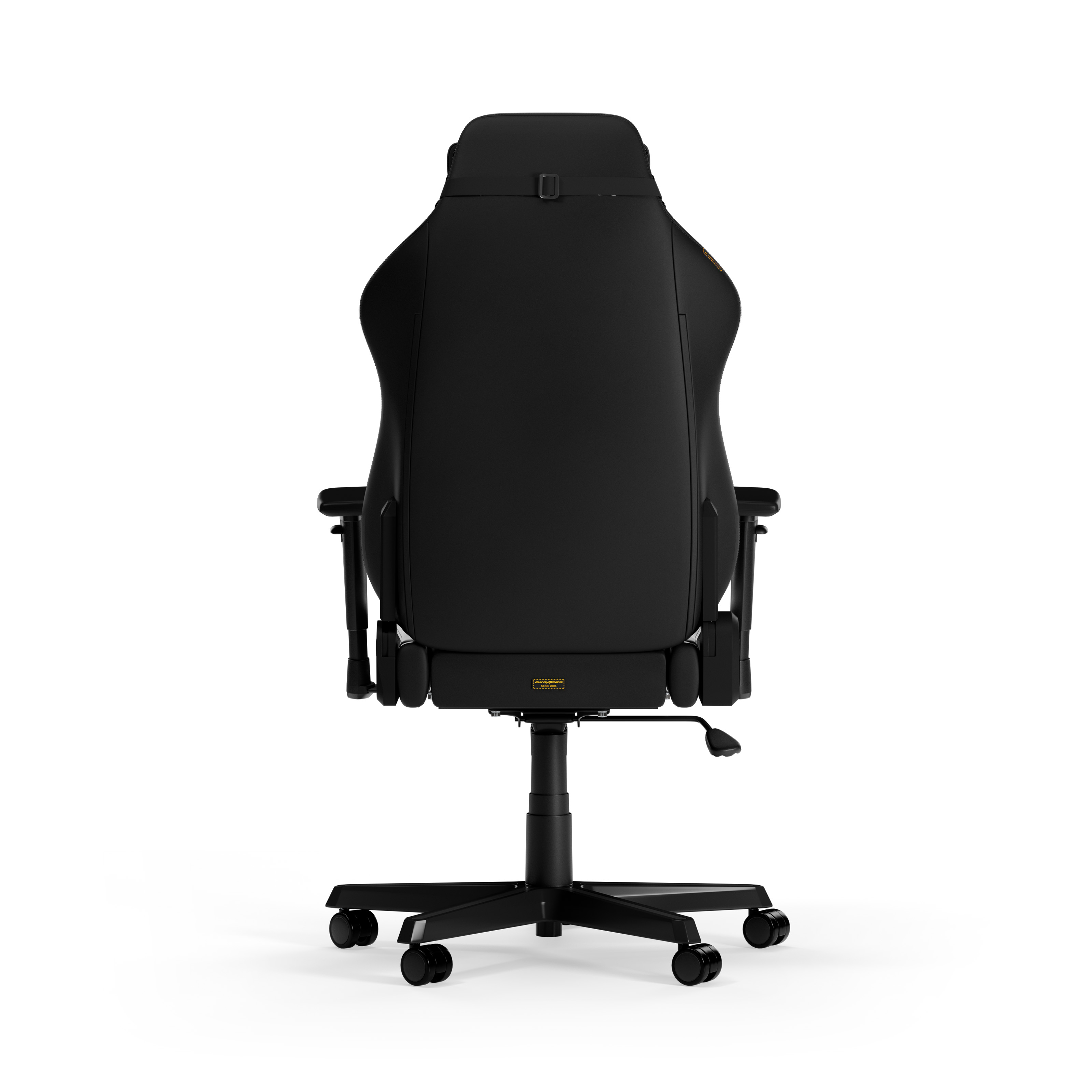 Rückansicht des schwarzen Gaming-Stuhls. Der Hintergrund ist weiß.