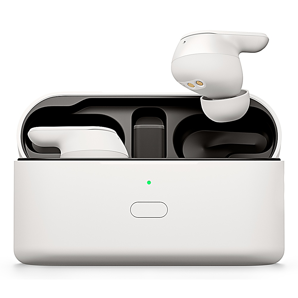 Białe słuchawki w etui ładującym, jedna na zewnątrz. Świeci zielone światło.