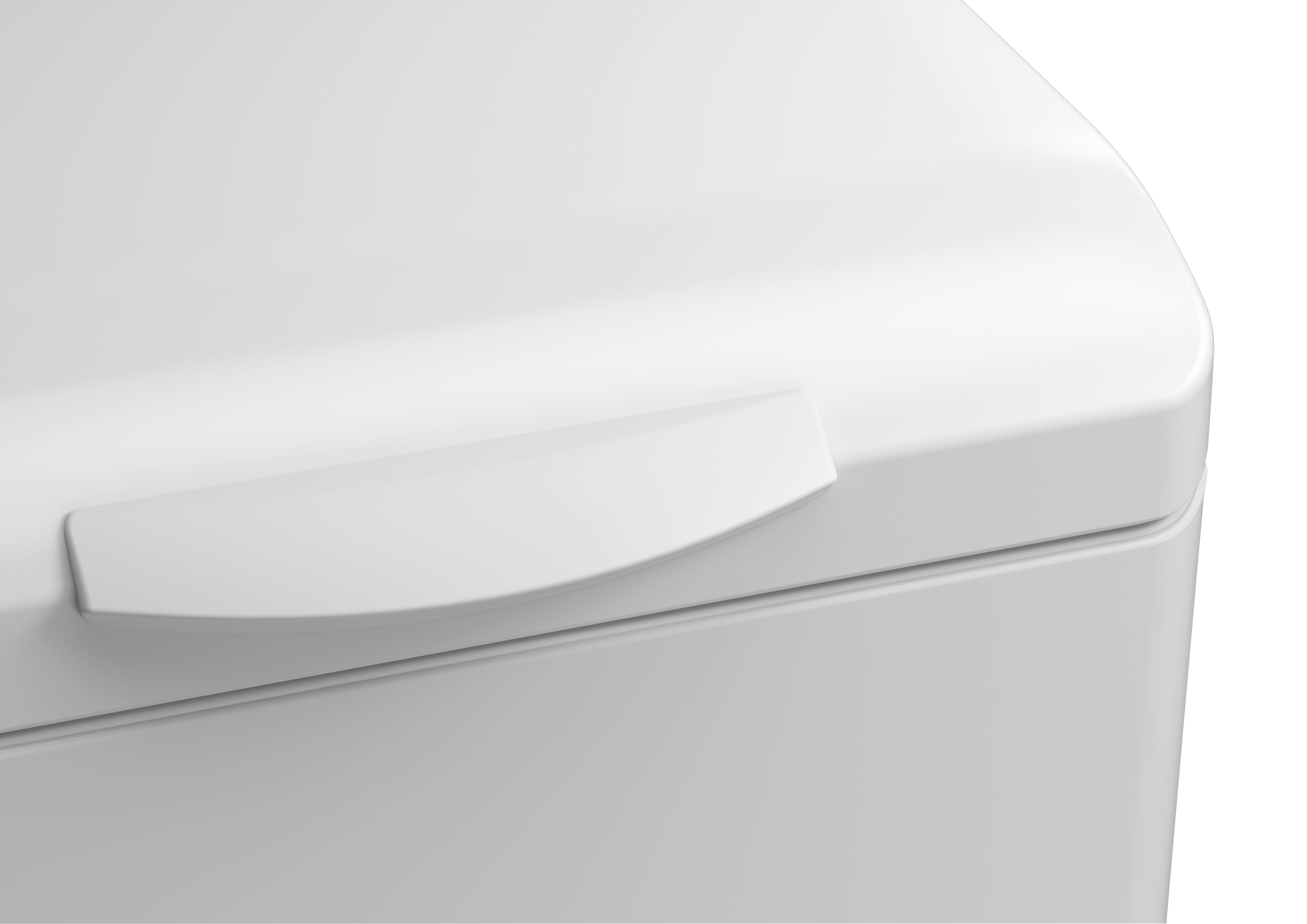 Biała pokrywa pralki z zakrzywionym uchwytem. Uchwyt jest jasnoszary.