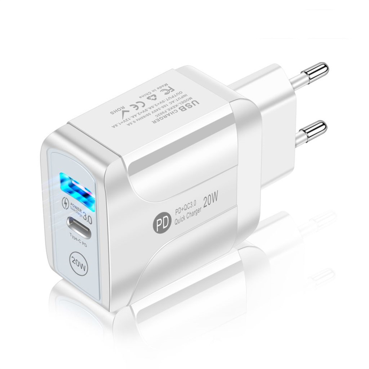 Ein weißes USB-Ladegerät mit blauem Licht, das das Laden anzeigt.