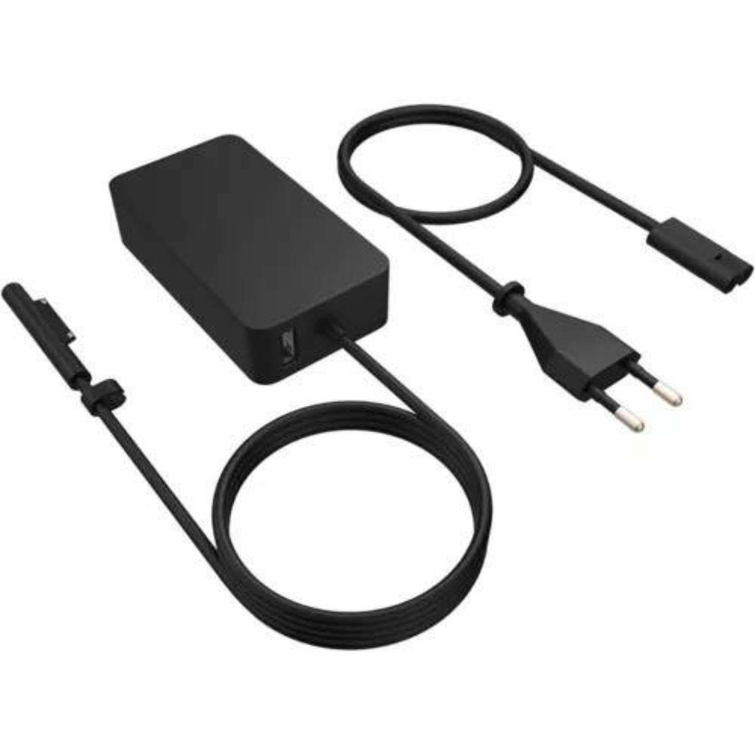 Schwarzer Netzadapter mit Ladekabel und Zweipolstecker. Auf weißem Hintergrund.