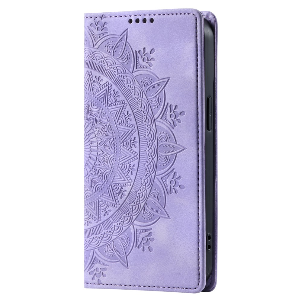 Lila Handyhülle mit Mandala-Design, geprägtem Muster und einer Abdeckung.