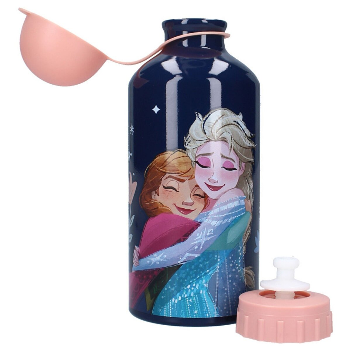 Blaue Wasserflasche mit rosa Deckel. Zwei Mädchen umarmen sich. Text: Sisters forever. Auf weißem Hintergrund.