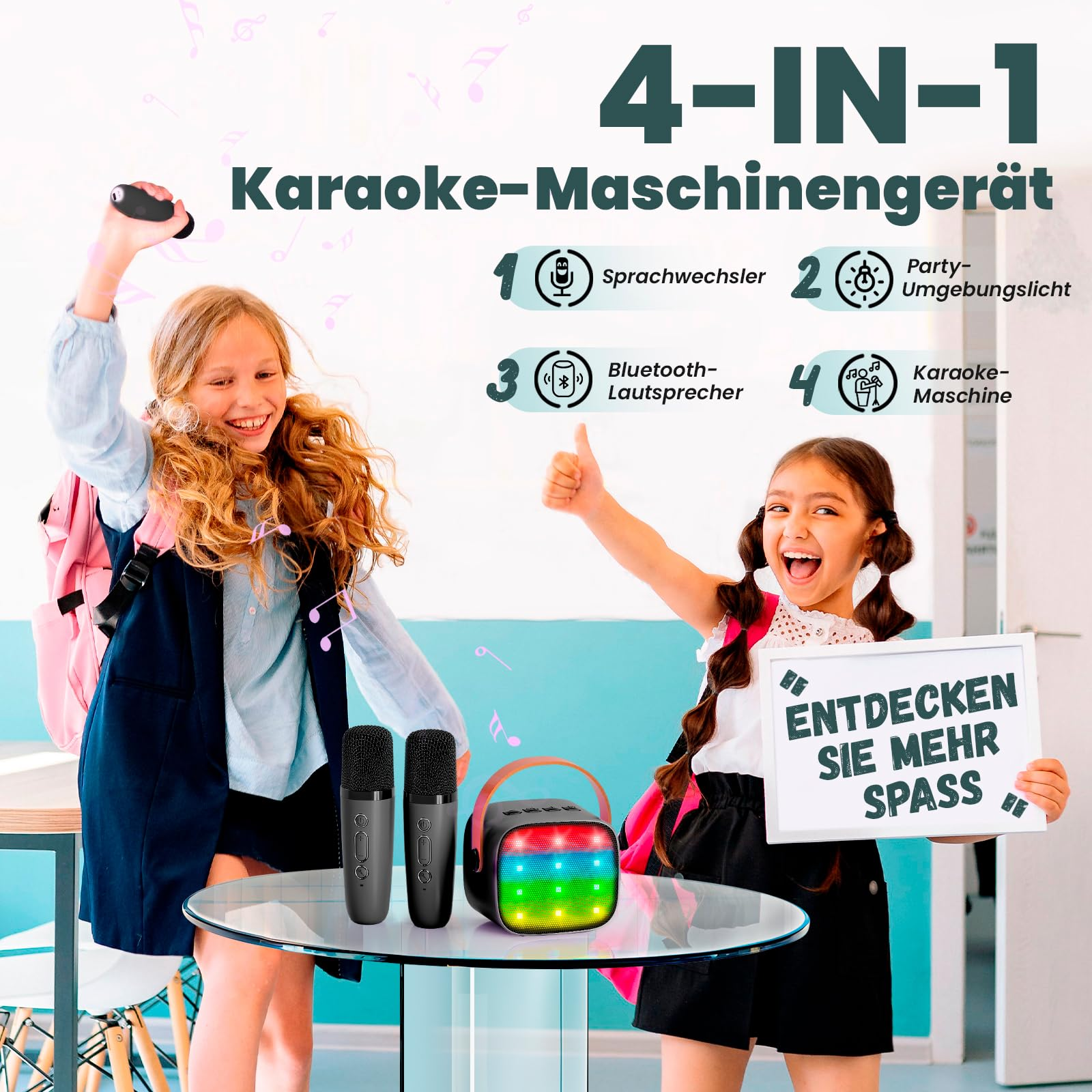 Zwei Mädchen halten Mikrofone und eine Karaoke-Maschine auf einem Glastisch. Text besagt 4-in-1-Funktionen.
