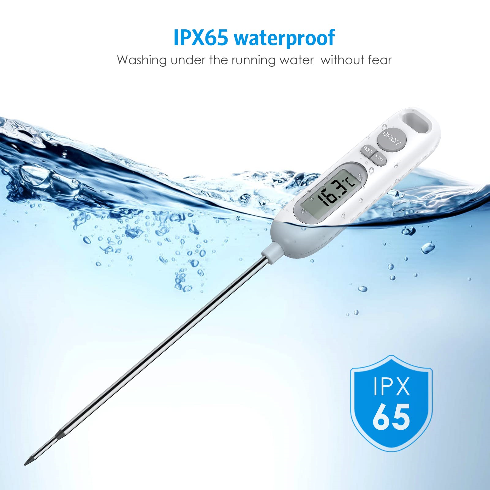 Thermometer in Wasser mit IPX65. Text: IPX65 wasserdicht. Blauer Hintergrund.