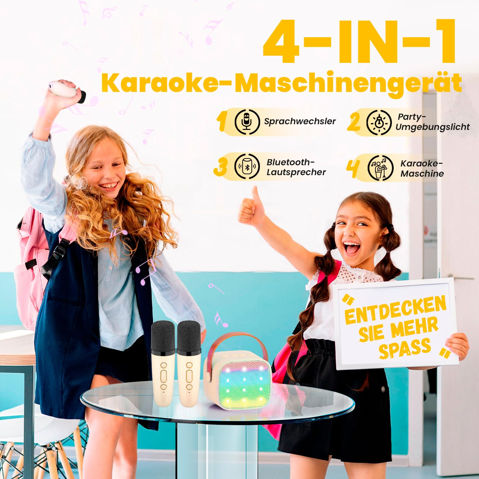 Zwei Mädchen mit einer Karaoke-Maschine, eines hält ein Mikrofon, das andere ein Schild.