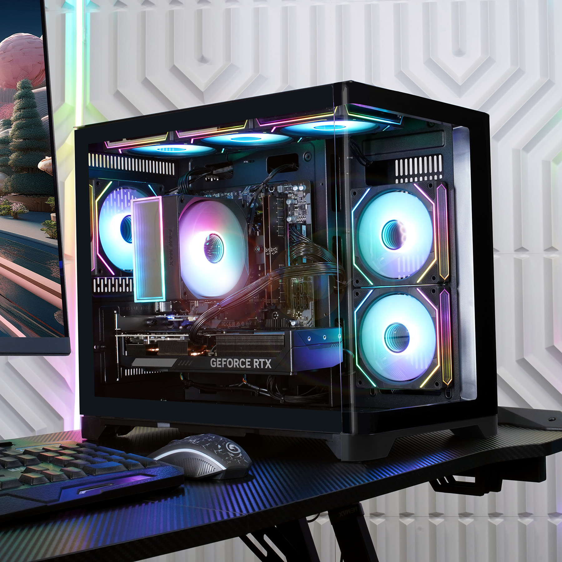 Ein Computergehäuse mit RGB-Lüftern, GeForce RTX Grafikkarte und internen Komponenten auf einem Schreibtisch.