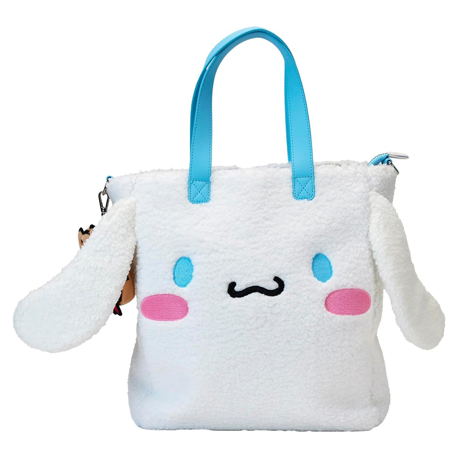 Weiße, flauschige Tragetasche mit Cinnamoroll-Gesicht, blauen Griffen und langen Ohren, auf weißem Hintergrund.