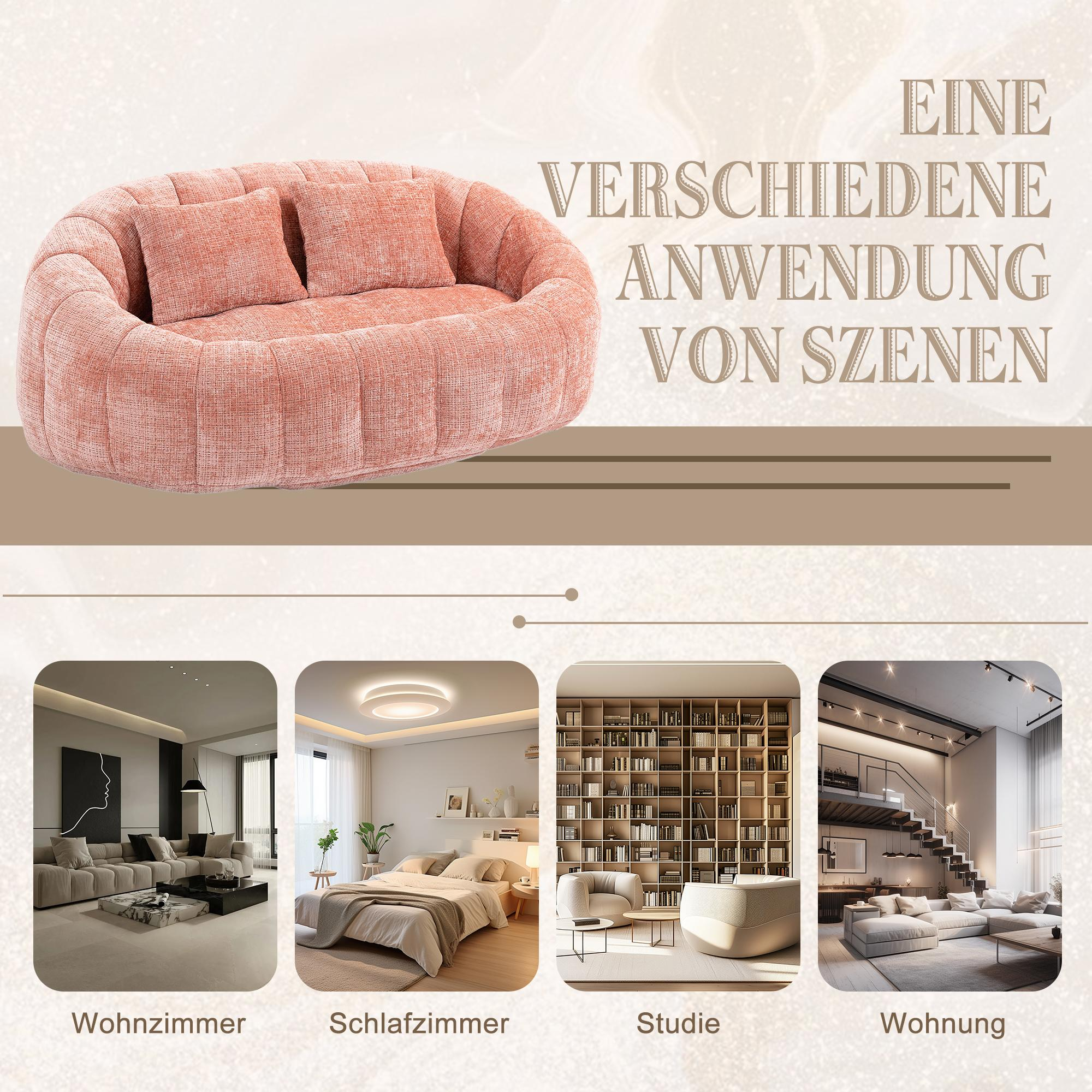Ein rosa Sofa mit zwei Kissen. Es ist in vier verschiedenen Raumeinstellungen: Wohnzimmer, Schlafzimmer, Studio und Wohnung.