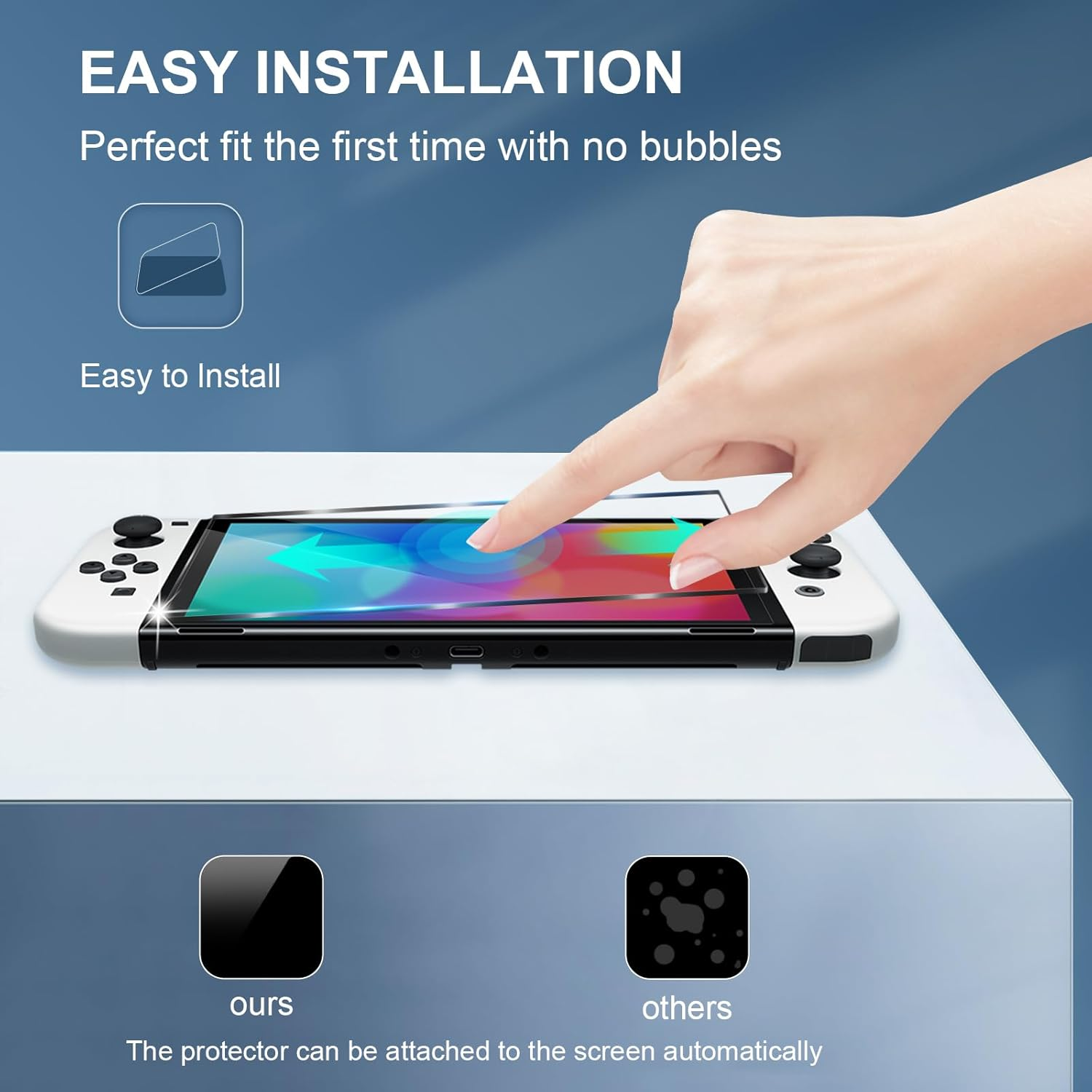 Hand, die eine Displayschutzfolie auf eine weiße Nintendo Switch aufträgt. Text: einfache Installation.
