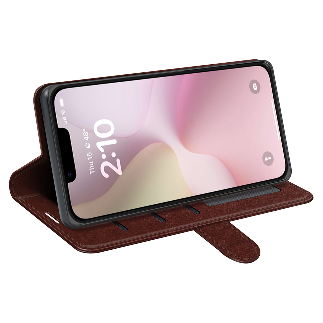 Telefoon in een bruine leren hoes. De telefoon staat open en toont een klok. De hoes is open.