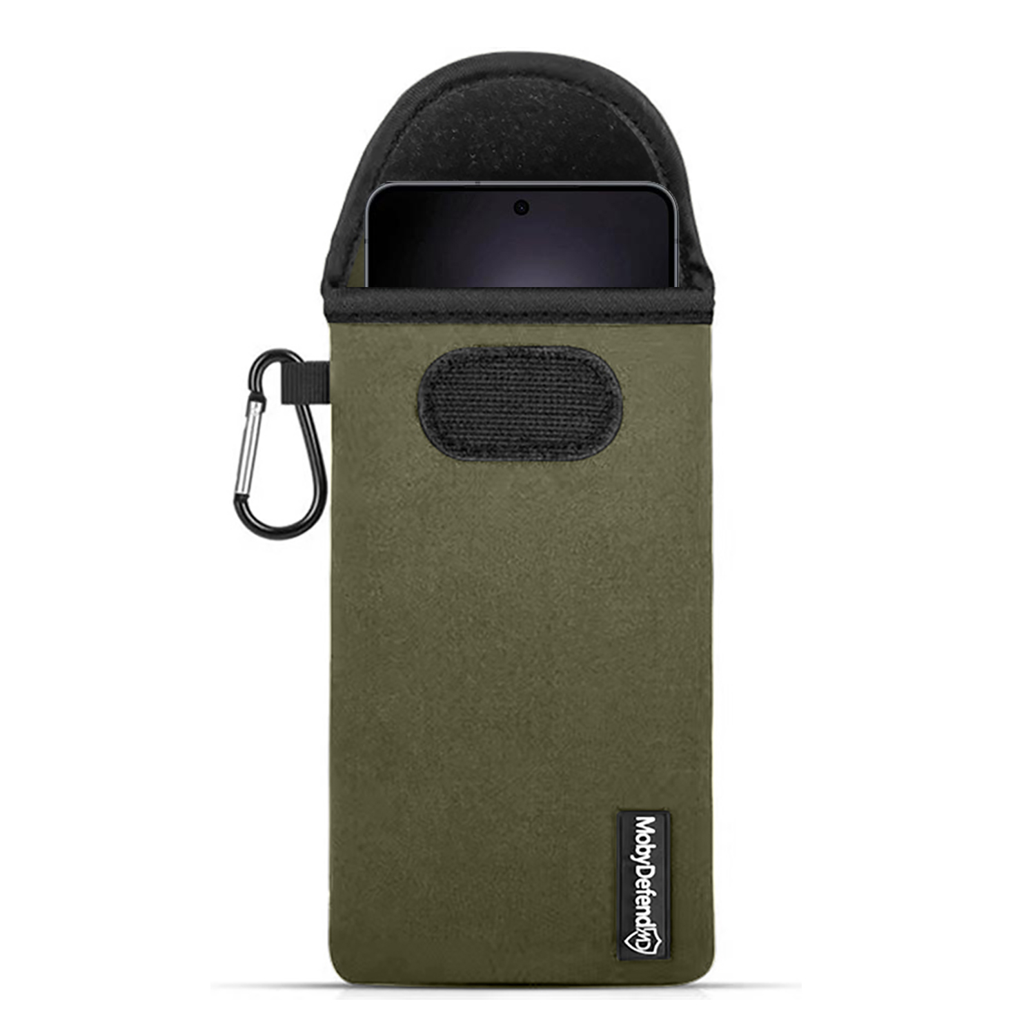 Een olijfgroene telefoonhoes met een zwarte band en een metalen haakclip.