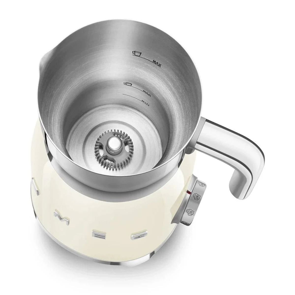 Spieniacz do mleka w kolorze kremowym, widok z góry. Stalowe wnętrze, biały uchwyt i przyciski sterujące z boku.