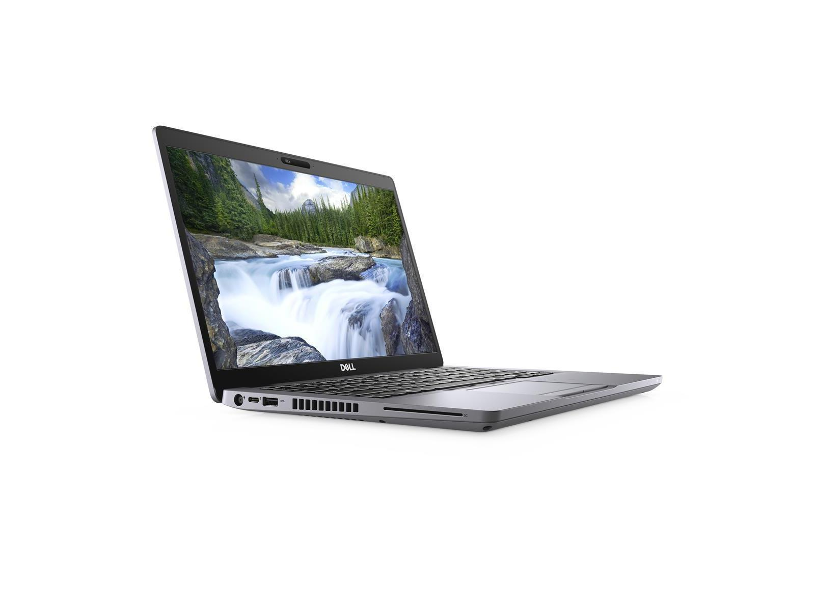 Laptop auf weißem Hintergrund, mit Bildschirm, der einen Wasserfall zeigt. Offene, Seitenansicht. Silberner Rahmen, schwarzer Rand.